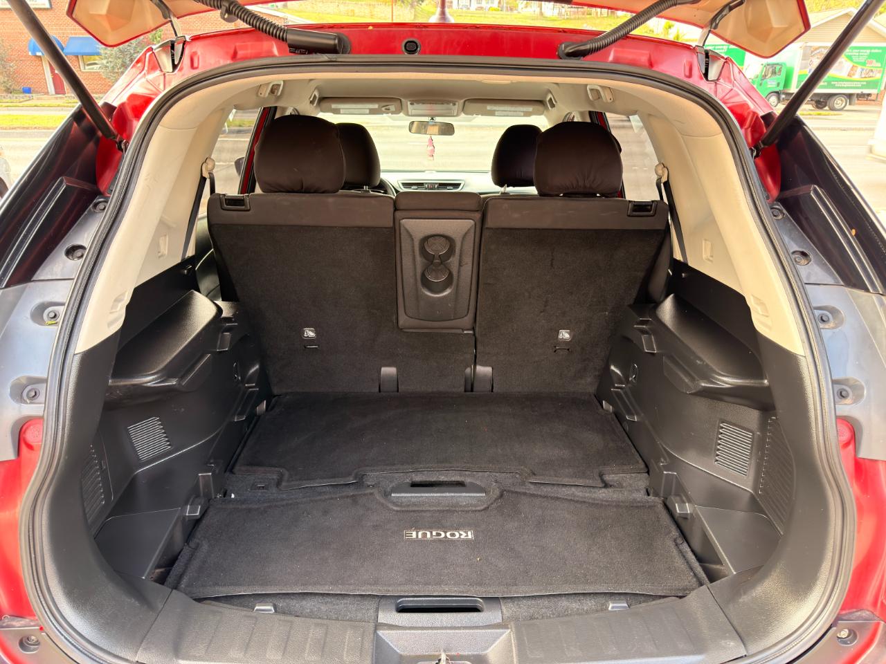 Nissan Rogue AWD 4dr SV 2016