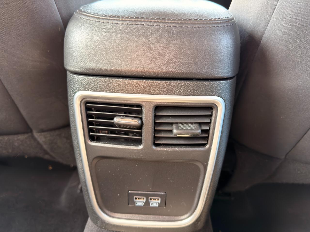 Chrysler 300 Touring RWD 2020