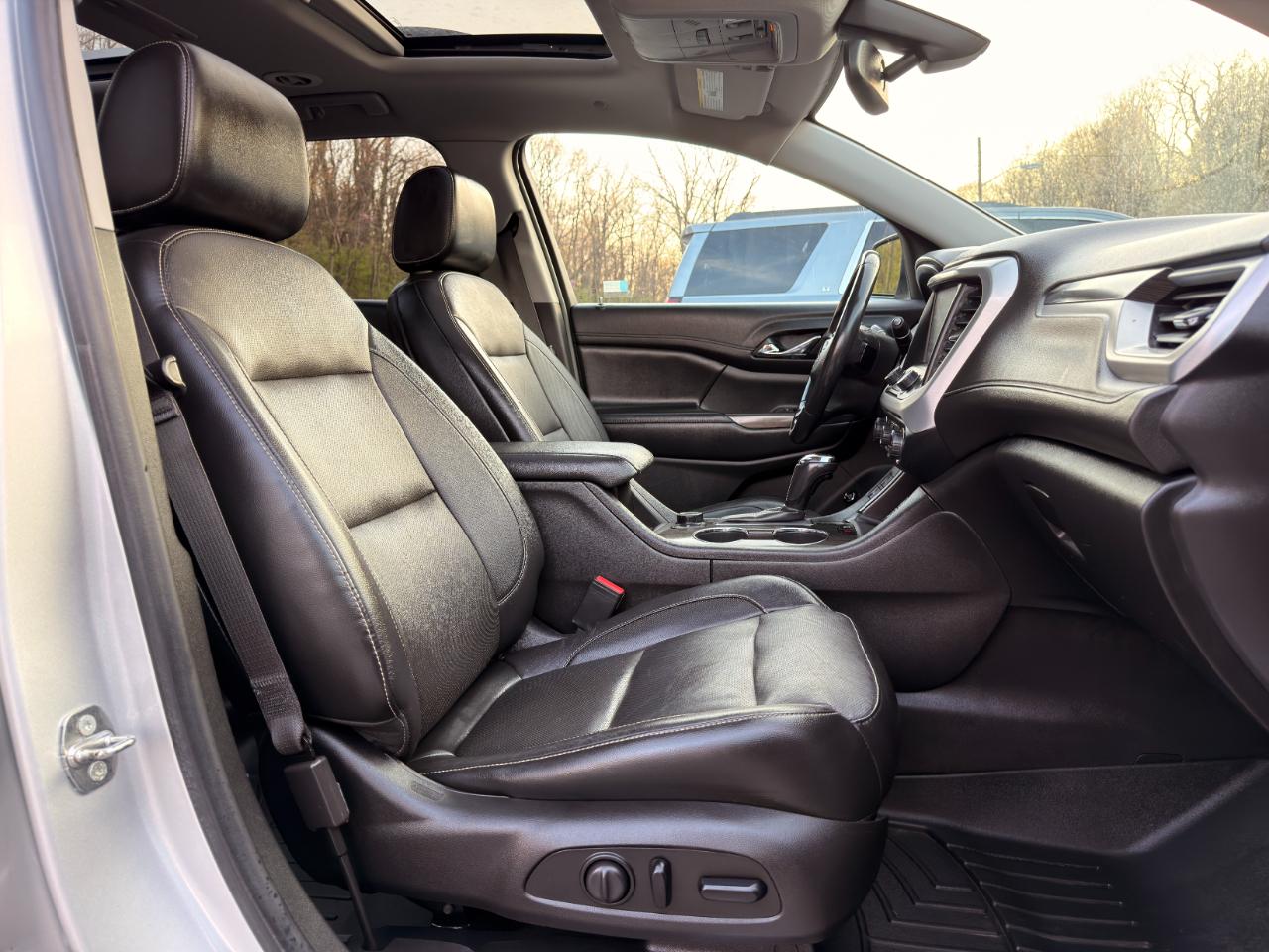 GMC Acadia AWD 4dr SLT w/SLT-1 2019