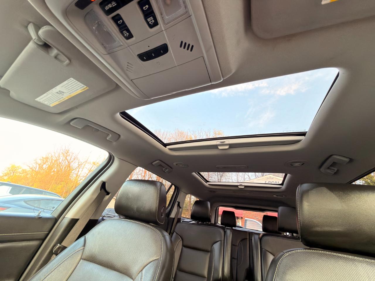 GMC Acadia AWD 4dr SLT w/SLT-1 2019