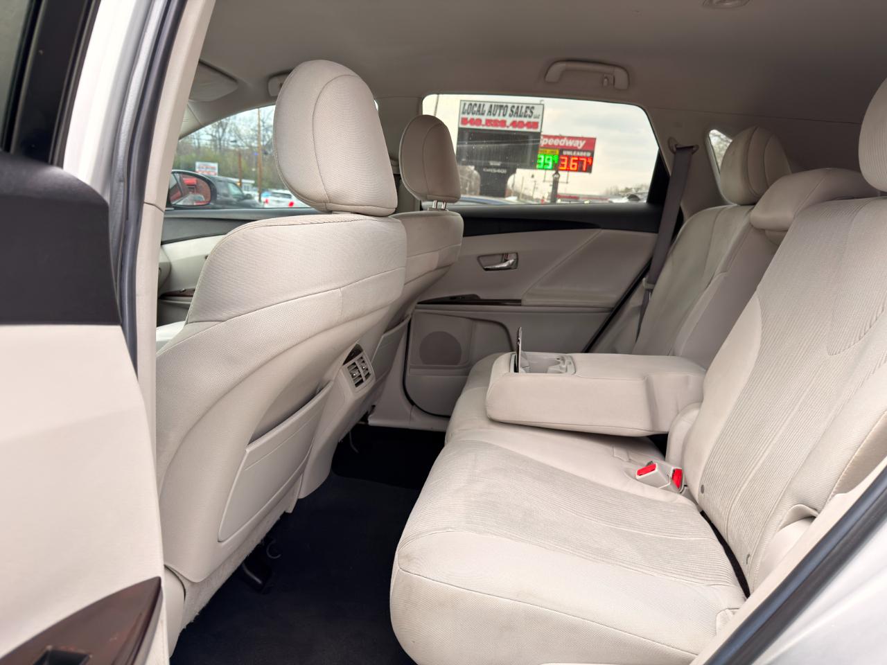 Toyota Venza 4dr Wgn V6 FWD (Natl) 2010