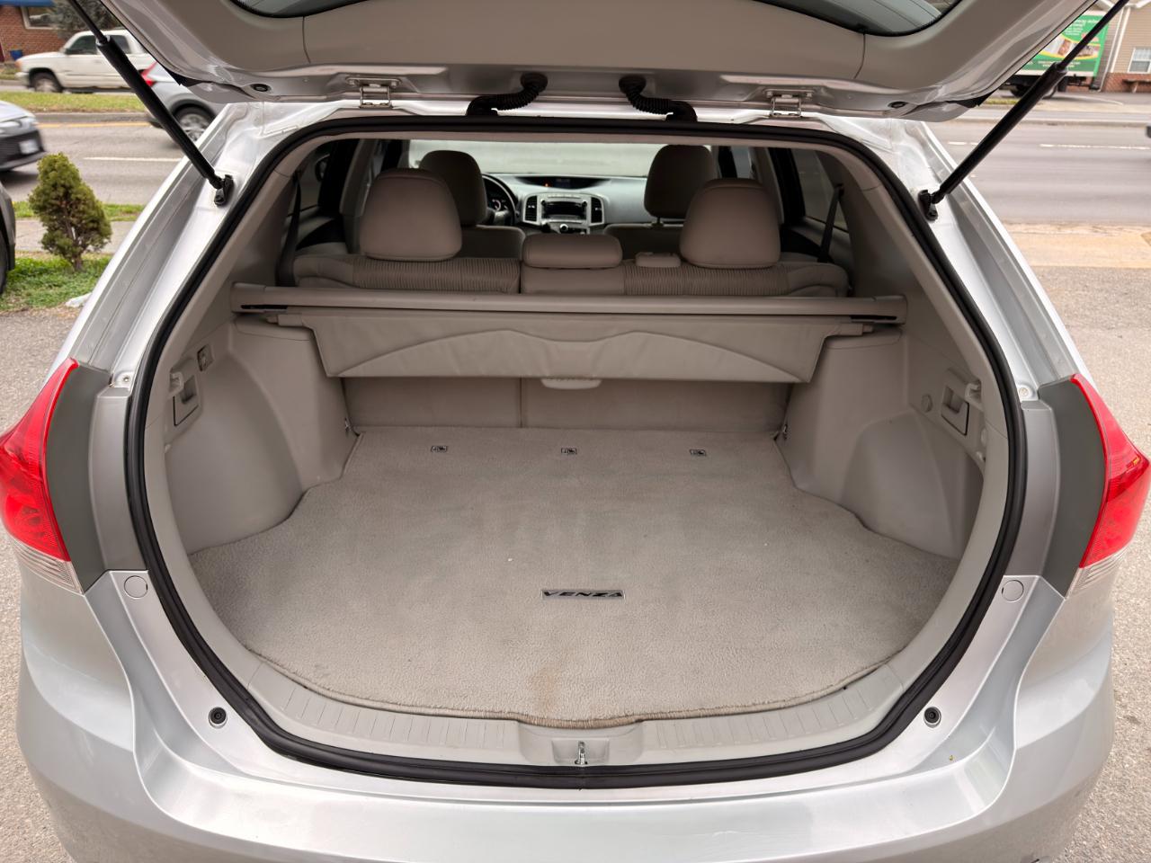 Toyota Venza 4dr Wgn V6 FWD (Natl) 2010