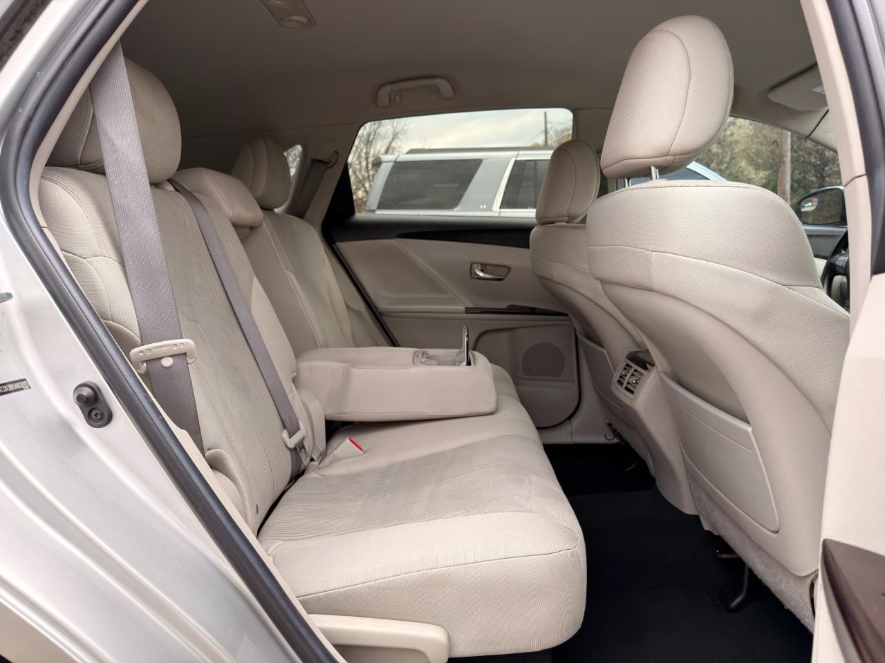 Toyota Venza 4dr Wgn V6 FWD (Natl) 2010