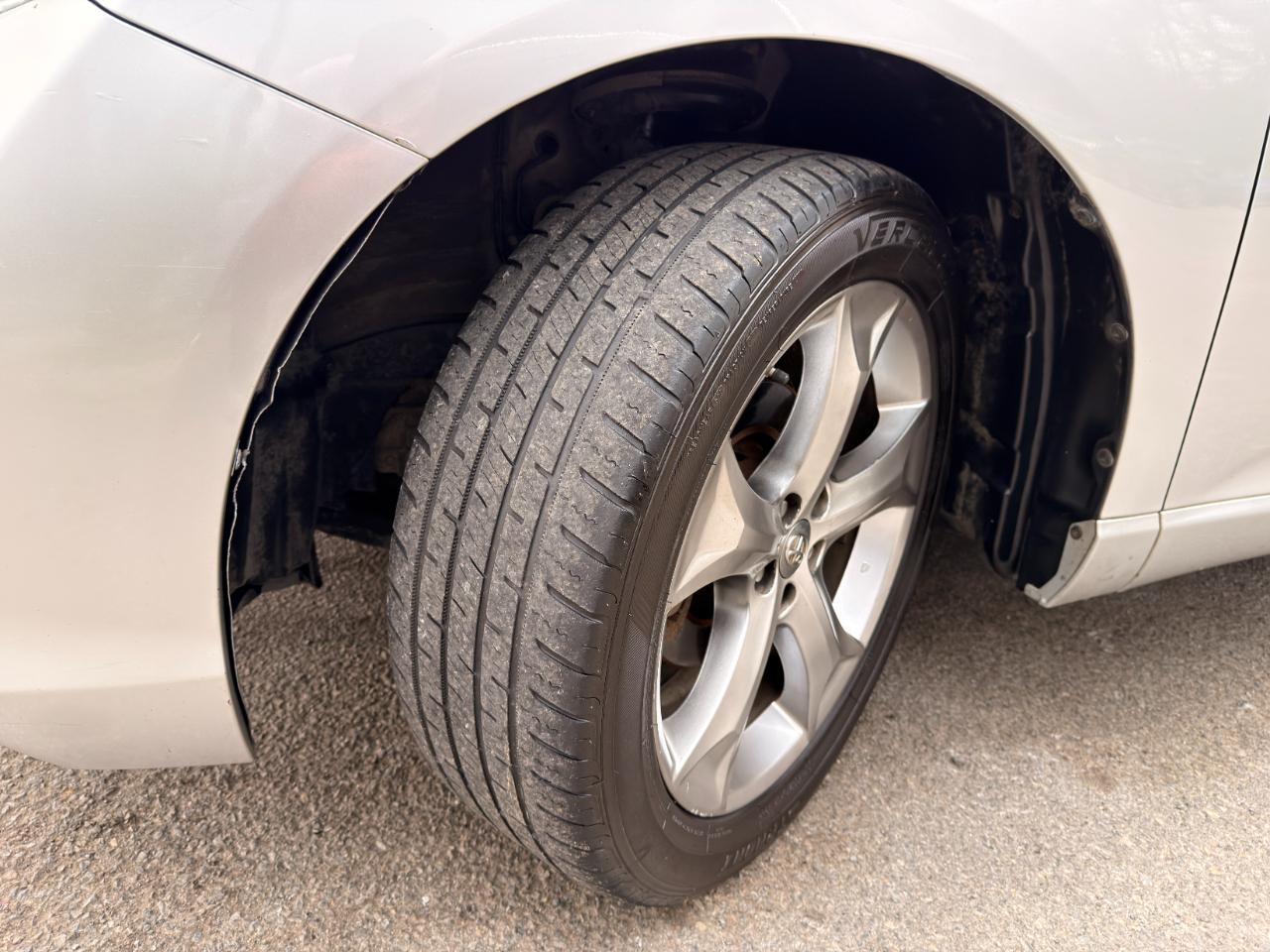 Toyota Venza 4dr Wgn V6 FWD (Natl) 2010