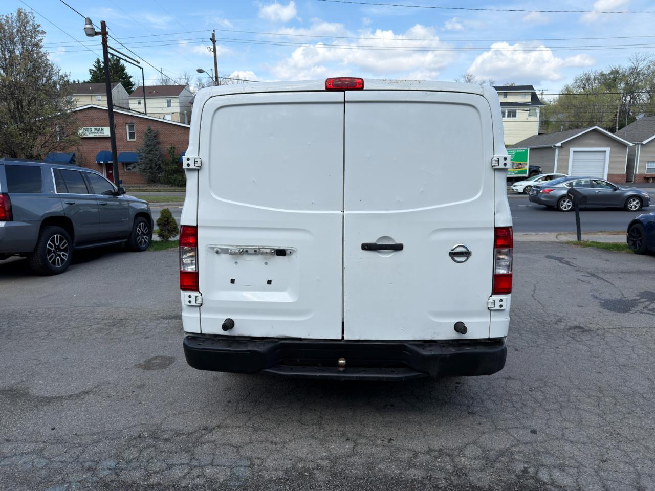 Nissan NV Standard Roof 1500 V6 S 2012