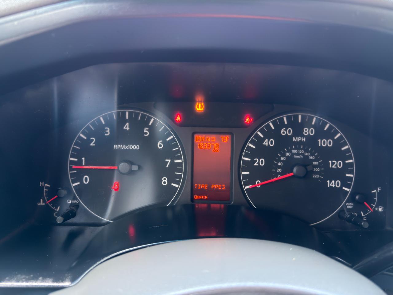 Nissan NV Standard Roof 1500 V6 S 2012