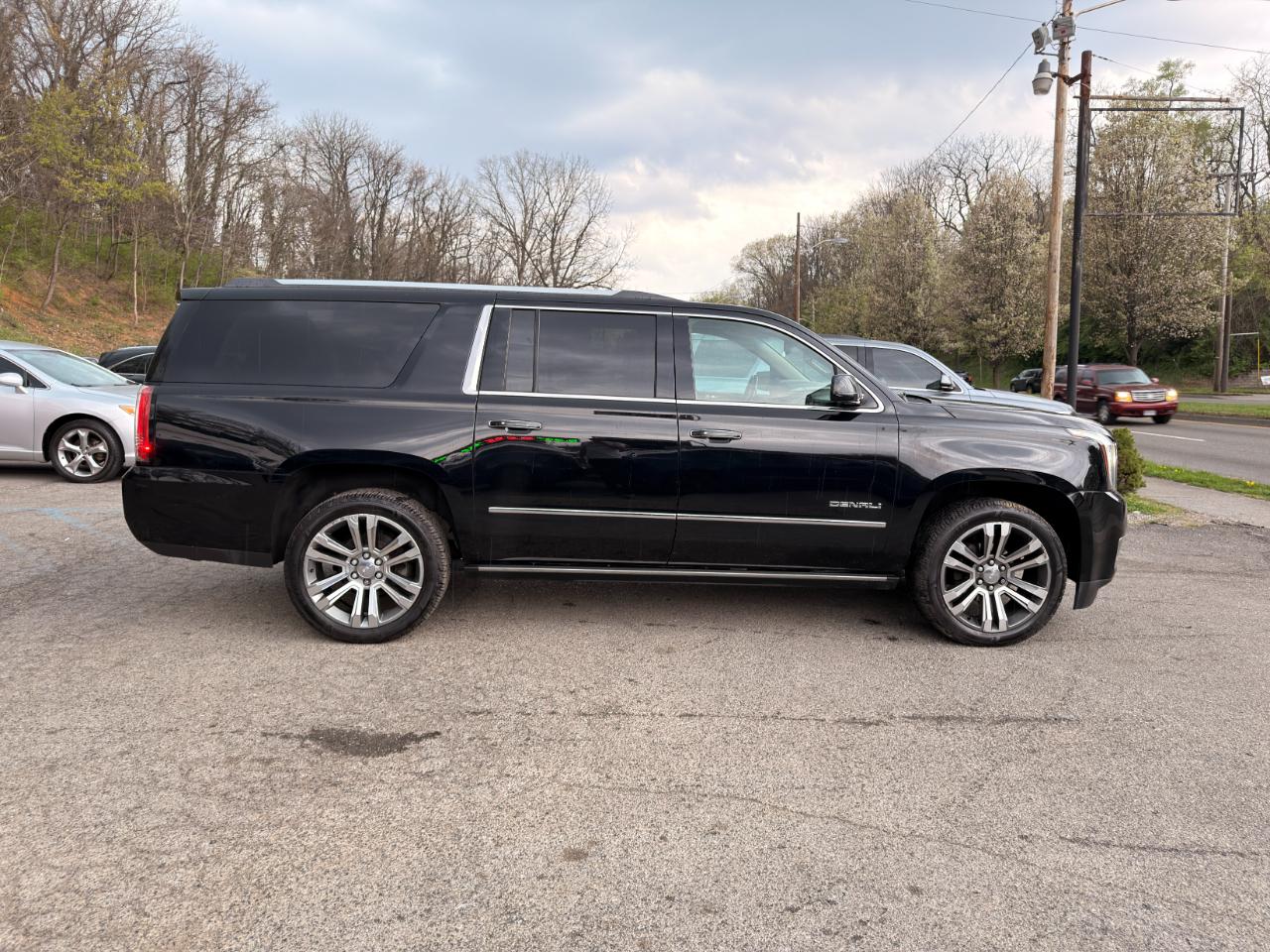 GMC Yukon XL 4WD 4dr Denali 2018
