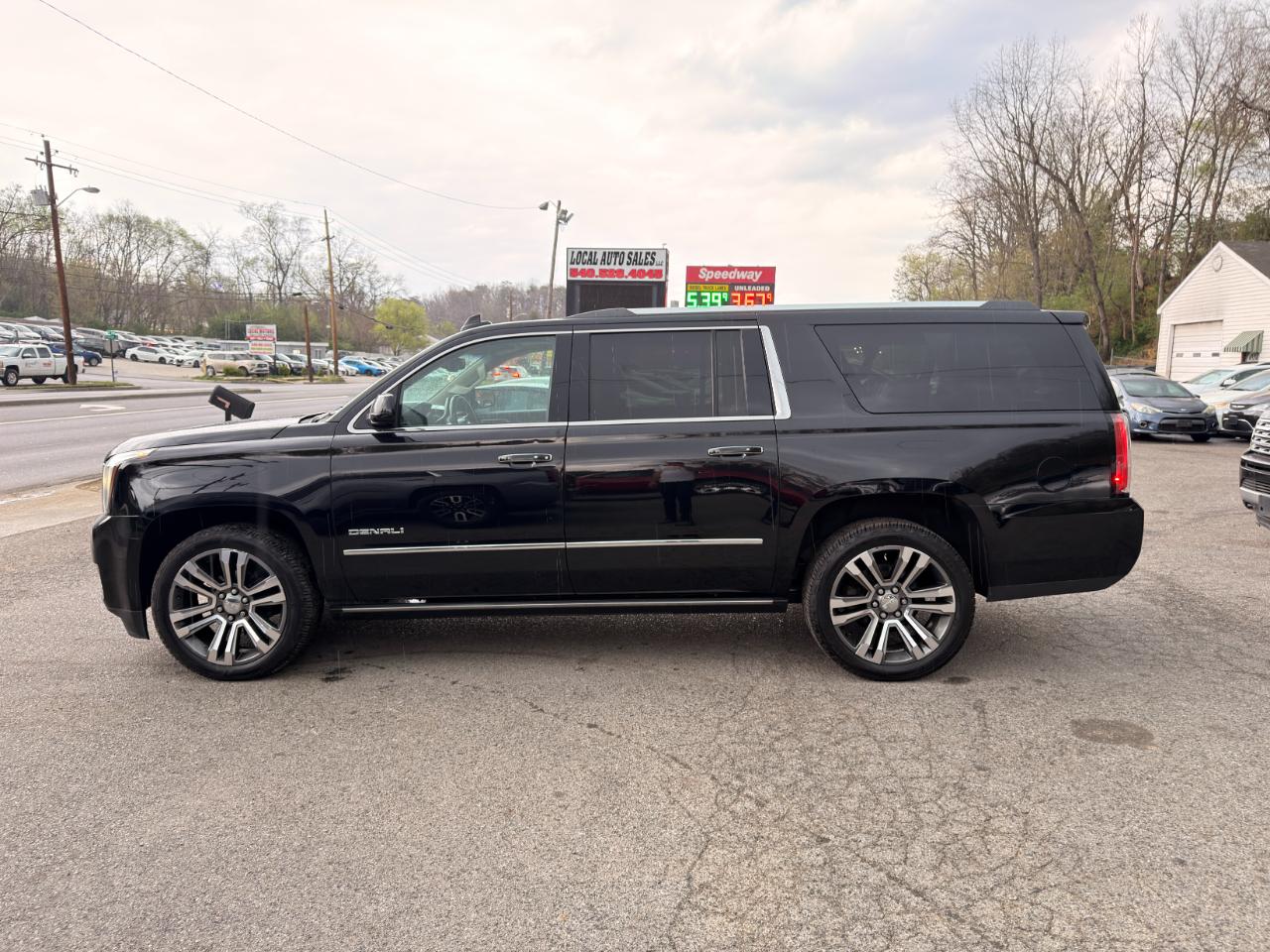 GMC Yukon XL 4WD 4dr Denali 2018