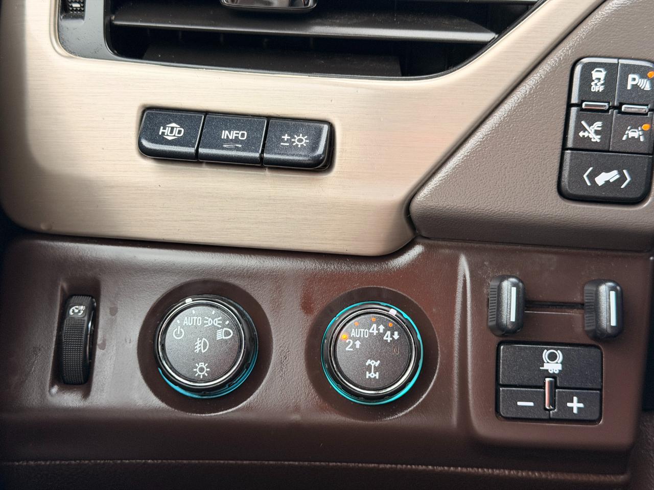 GMC Yukon XL 4WD 4dr Denali 2018