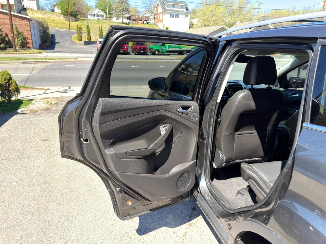 Ford Escape 4WD 4dr Titanium 2015