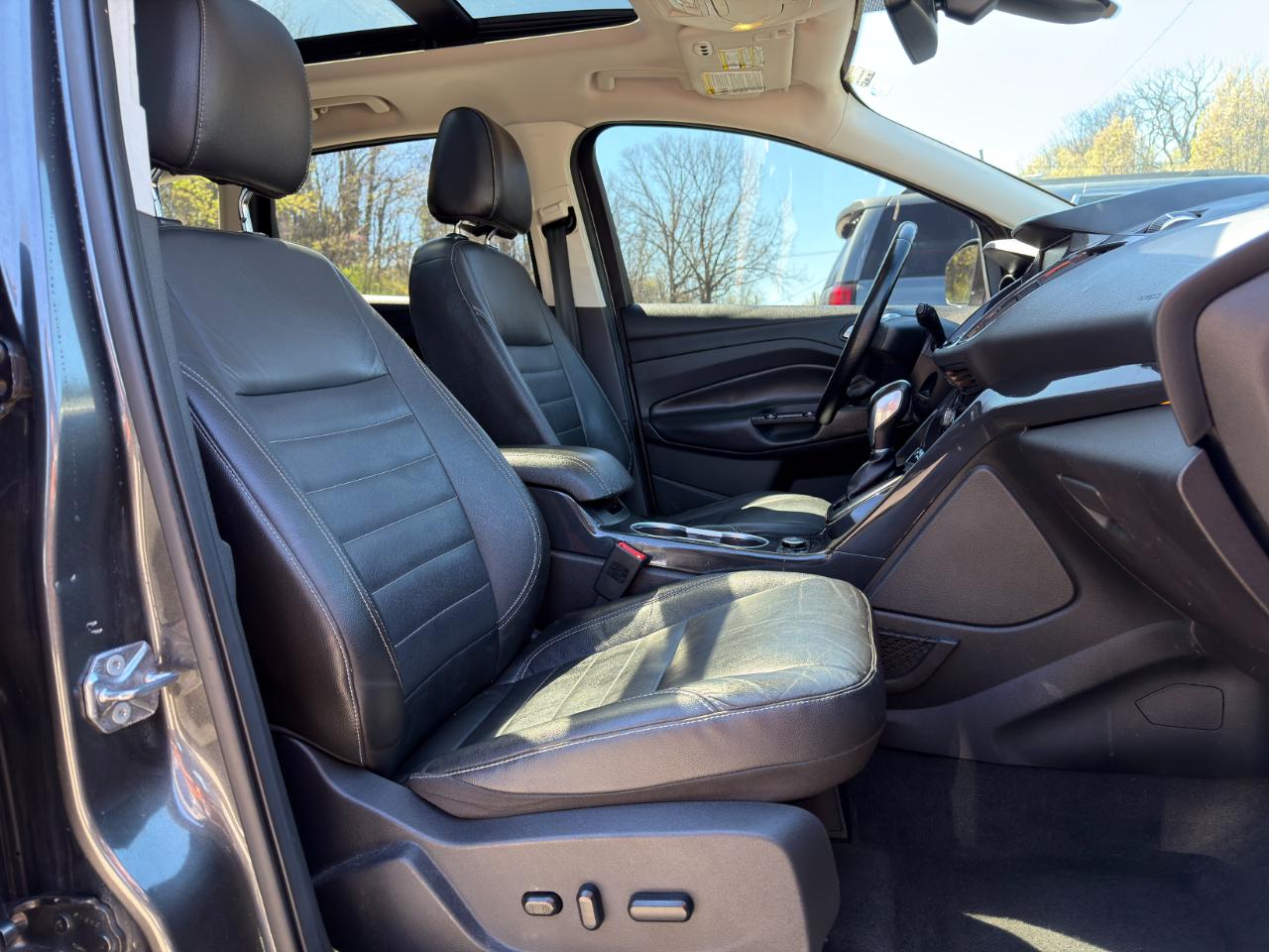 Ford Escape 4WD 4dr Titanium 2015