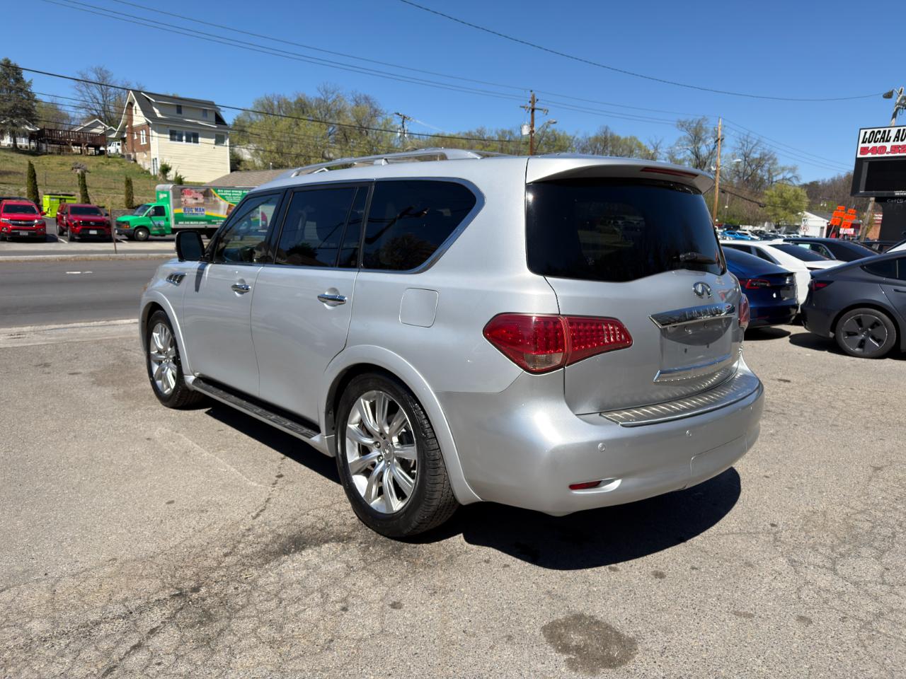 Infiniti QX80 4WD 4dr 2014