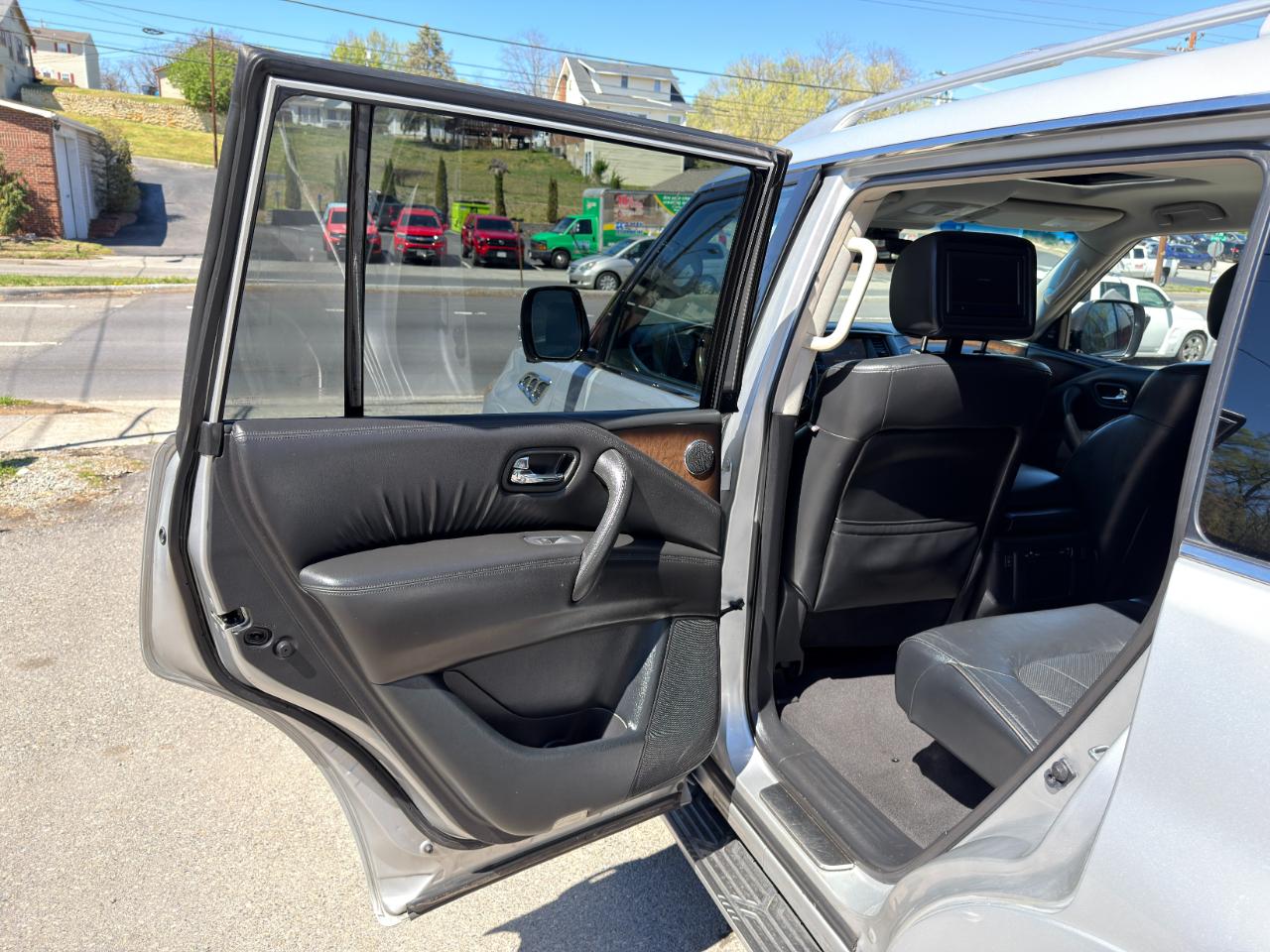 Infiniti QX80 4WD 4dr 2014