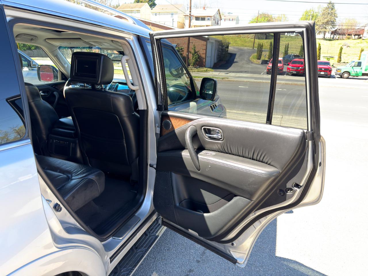 Infiniti QX80 4WD 4dr 2014