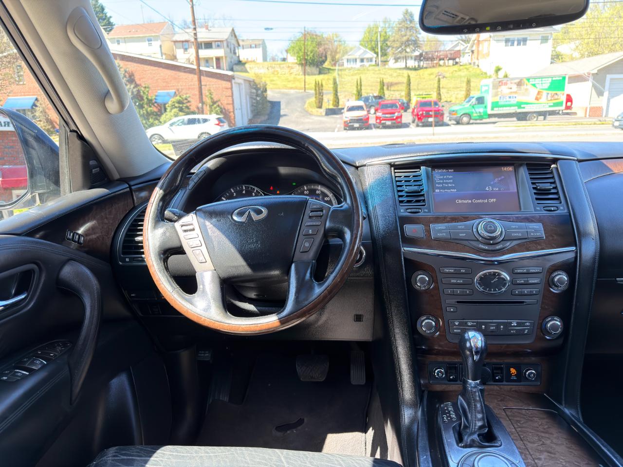 Infiniti QX80 4WD 4dr 2014