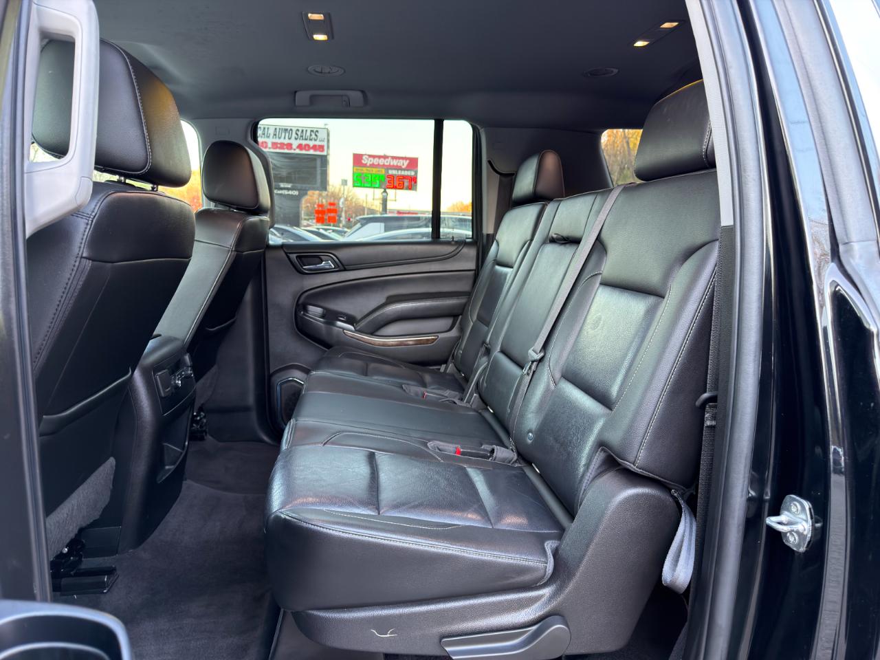 Chevrolet Suburban 4WD 4dr 1500 LT 2019
