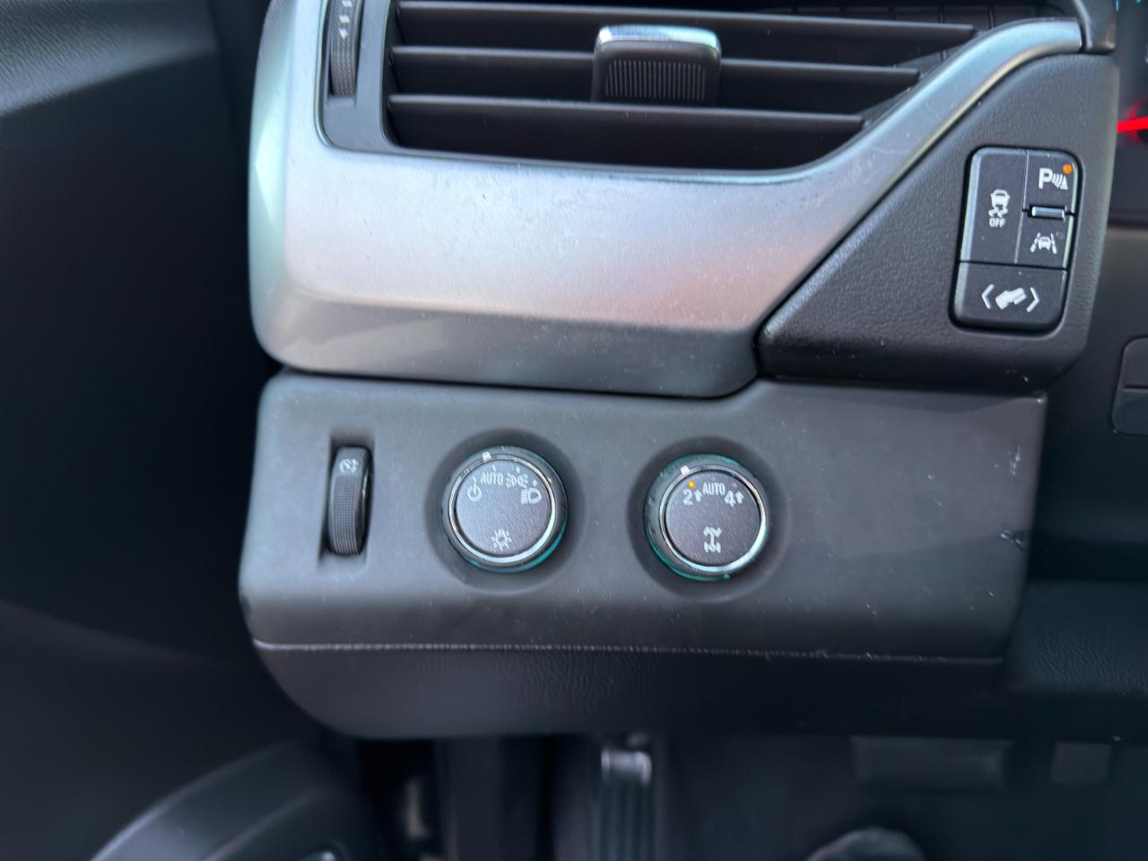 Chevrolet Suburban 4WD 4dr 1500 LT 2019