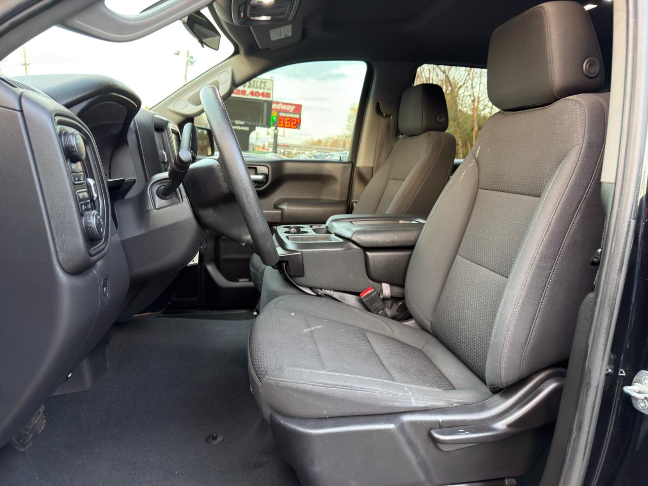 Chevrolet Silverado 1500 4WD Crew Cab 147" Custom 2021