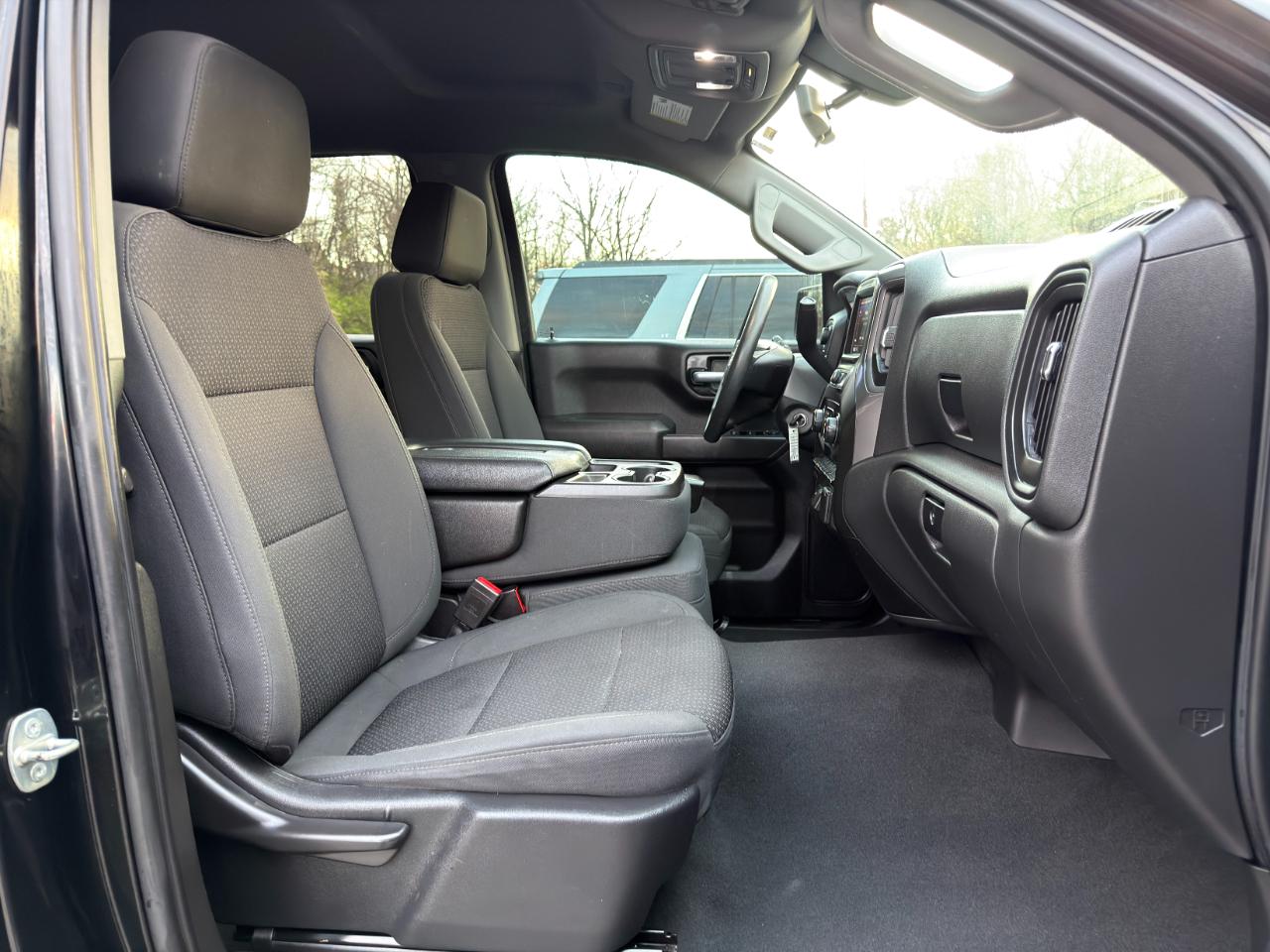 Chevrolet Silverado 1500 4WD Crew Cab 147" Custom 2021