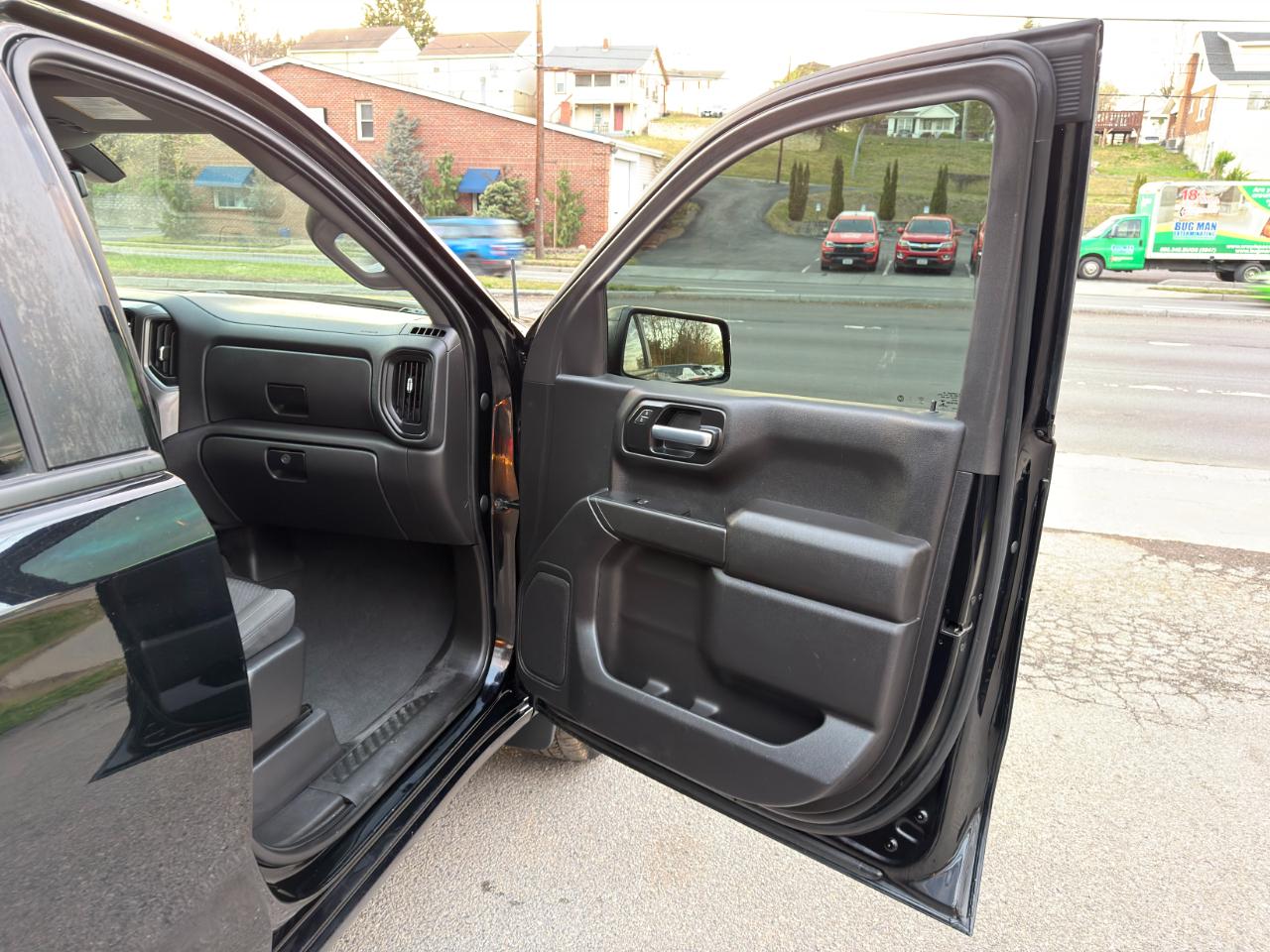 Chevrolet Silverado 1500 4WD Crew Cab 147" Custom 2021