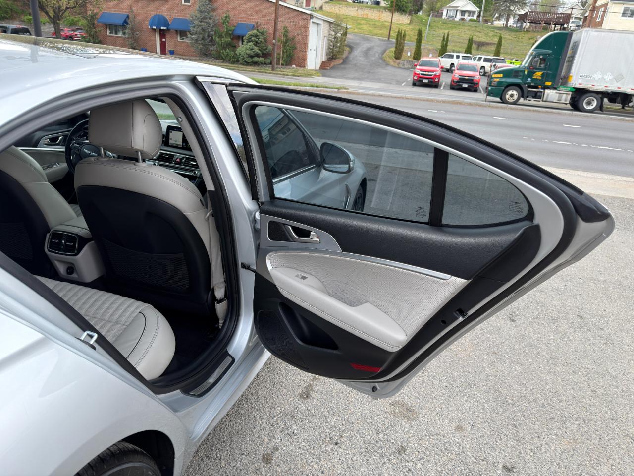 Genesis G70 3.3T Advanced RWD 2019