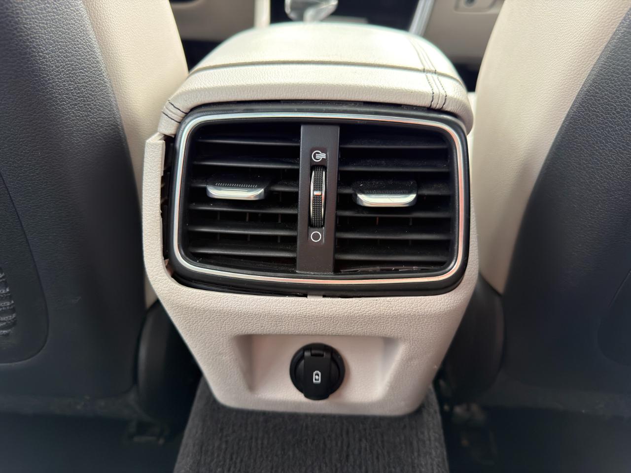 Genesis G70 3.3T Advanced RWD 2019