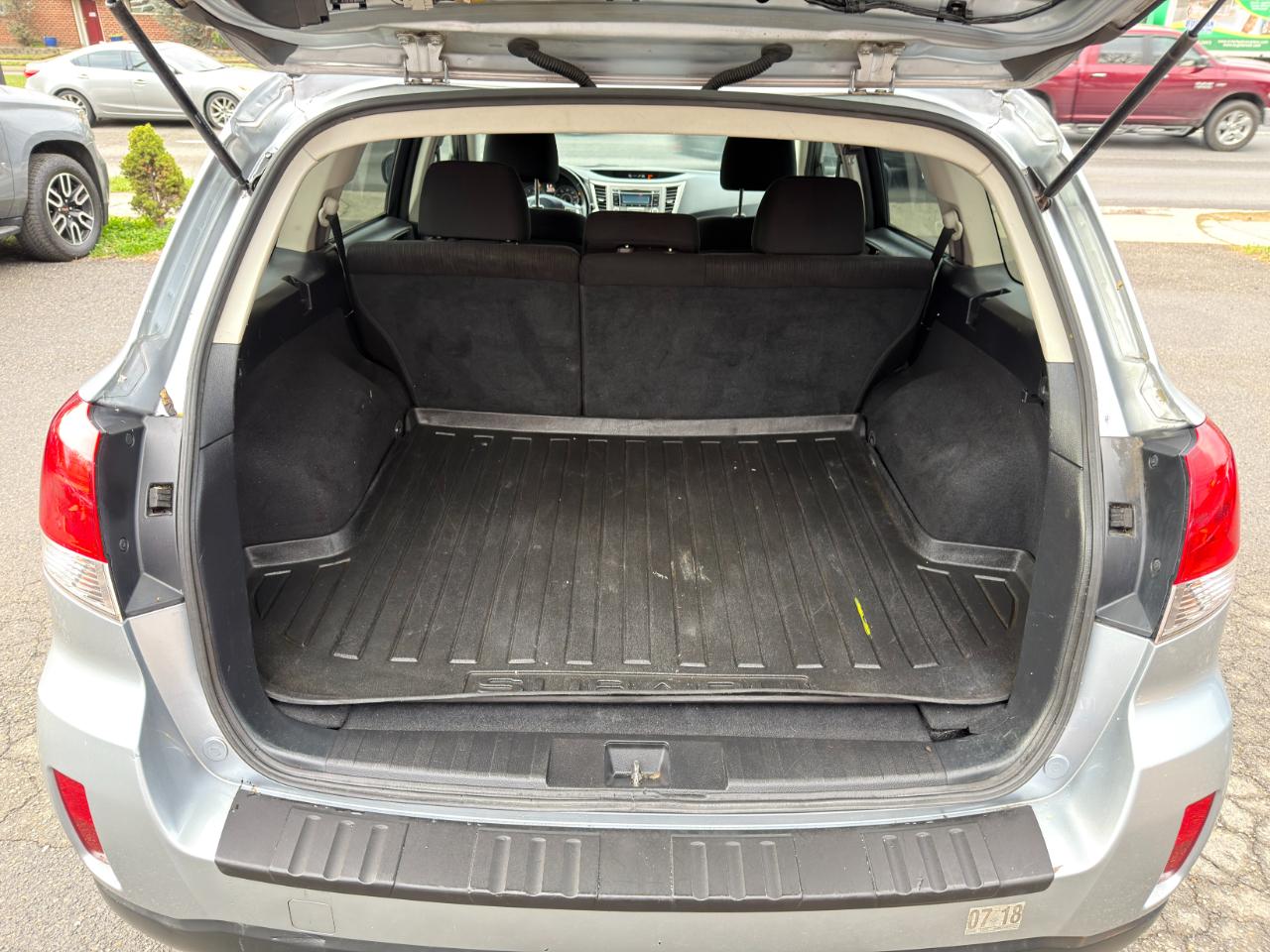 Subaru Outback 4dr Wgn H4 Auto 2.5i Premium 2013