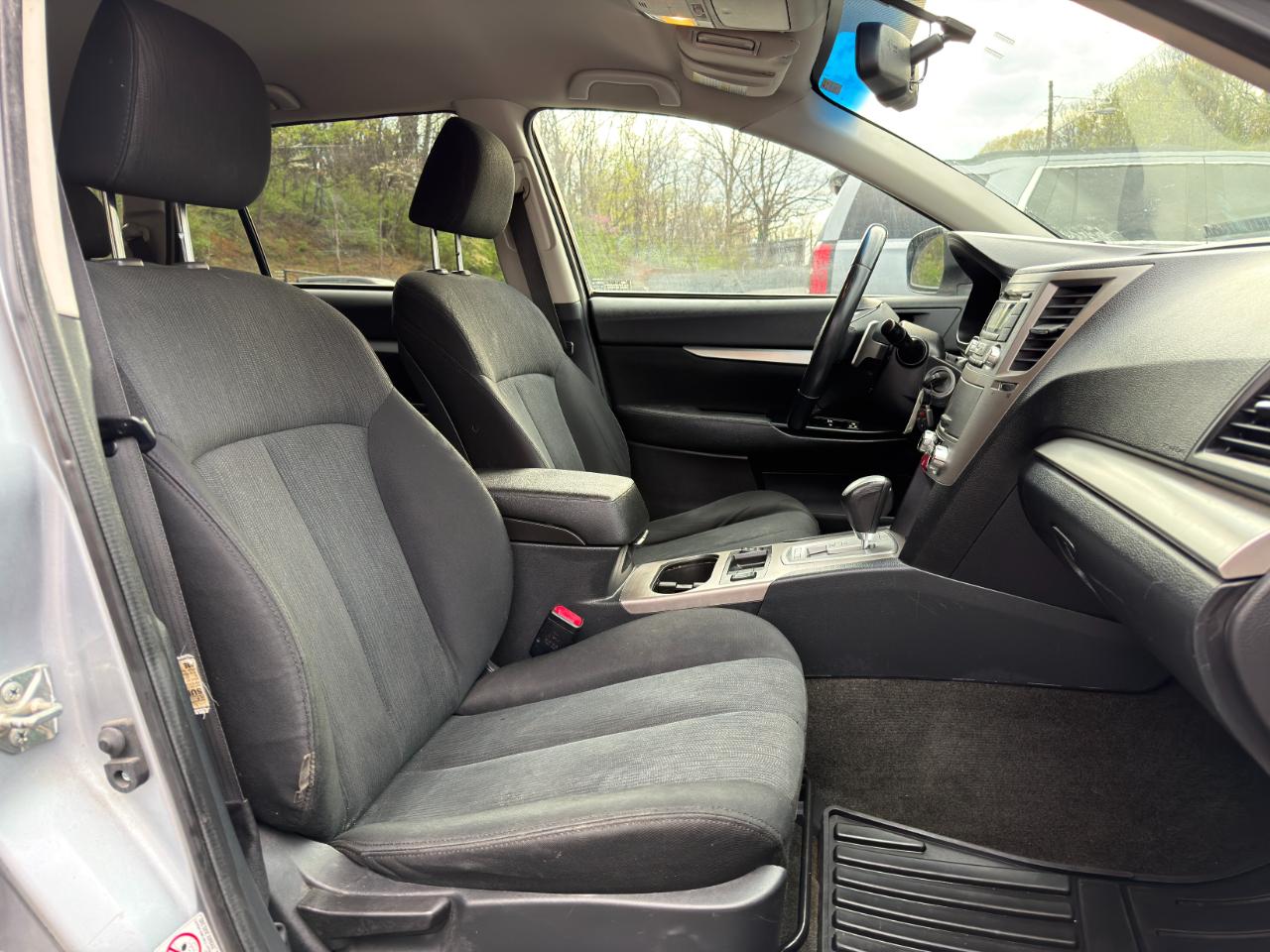 Subaru Outback 4dr Wgn H4 Auto 2.5i Premium 2013