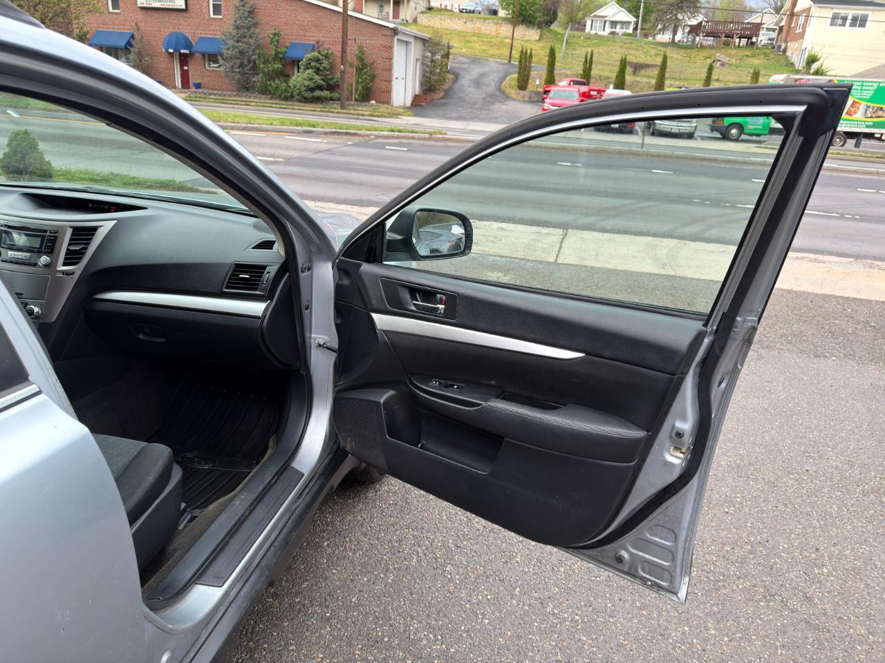 Subaru Outback 4dr Wgn H4 Auto 2.5i Premium 2013