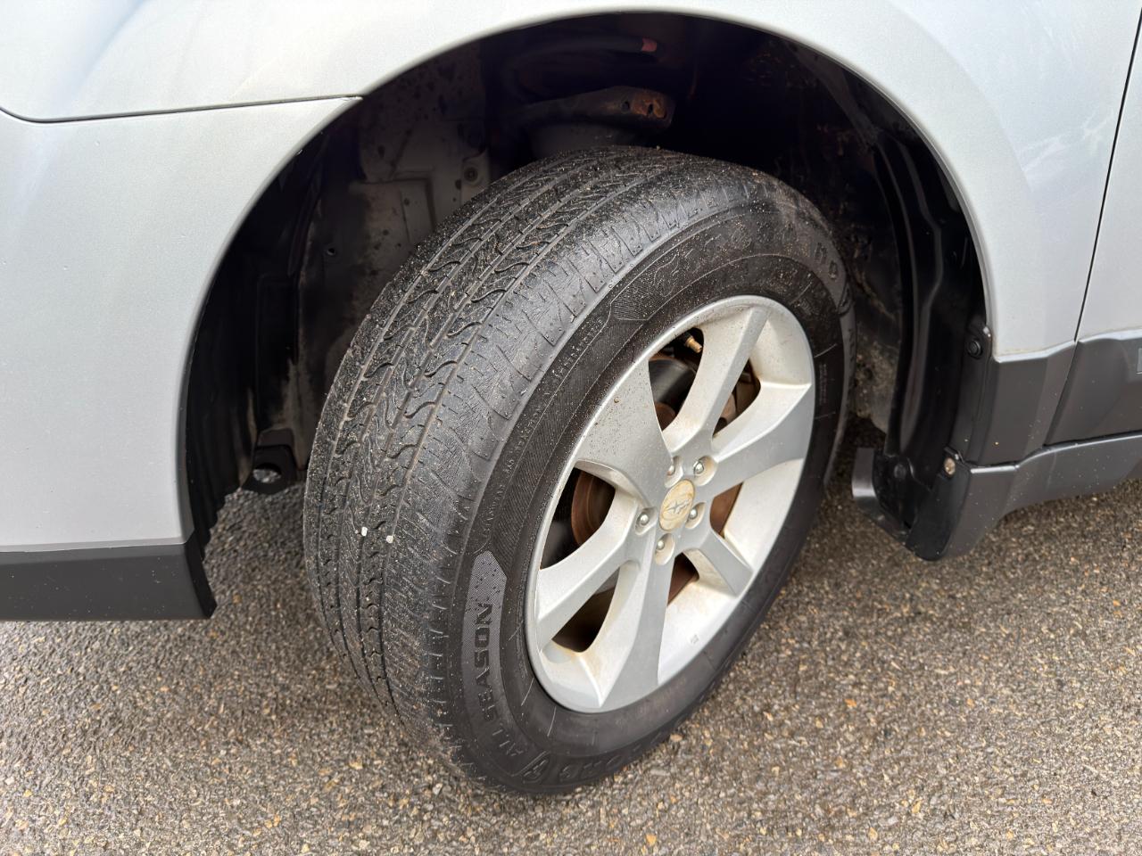 Subaru Outback 4dr Wgn H4 Auto 2.5i Premium 2013