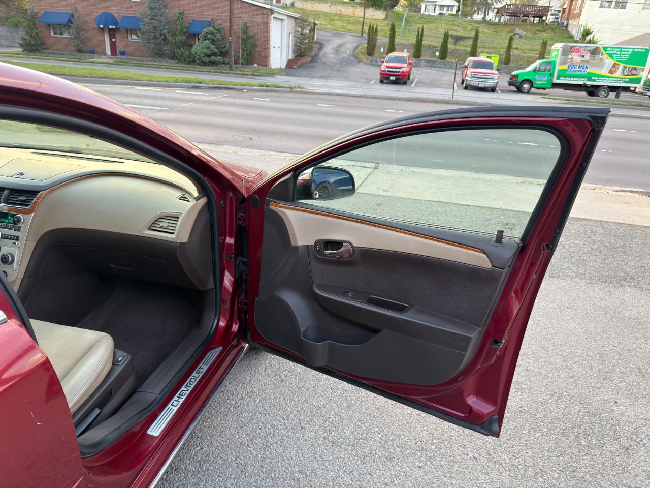 Chevrolet Malibu 4dr Sdn LT w/2LT 2011