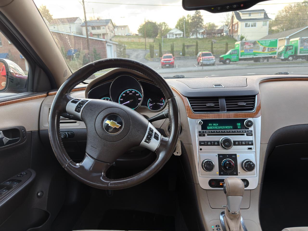 Chevrolet Malibu 4dr Sdn LT w/2LT 2011