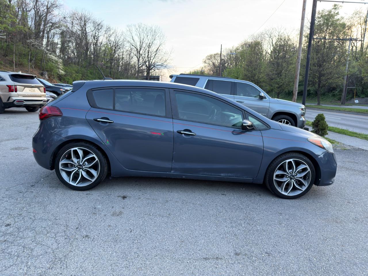 Kia Forte 5-Door 5dr HB Man SX 2016