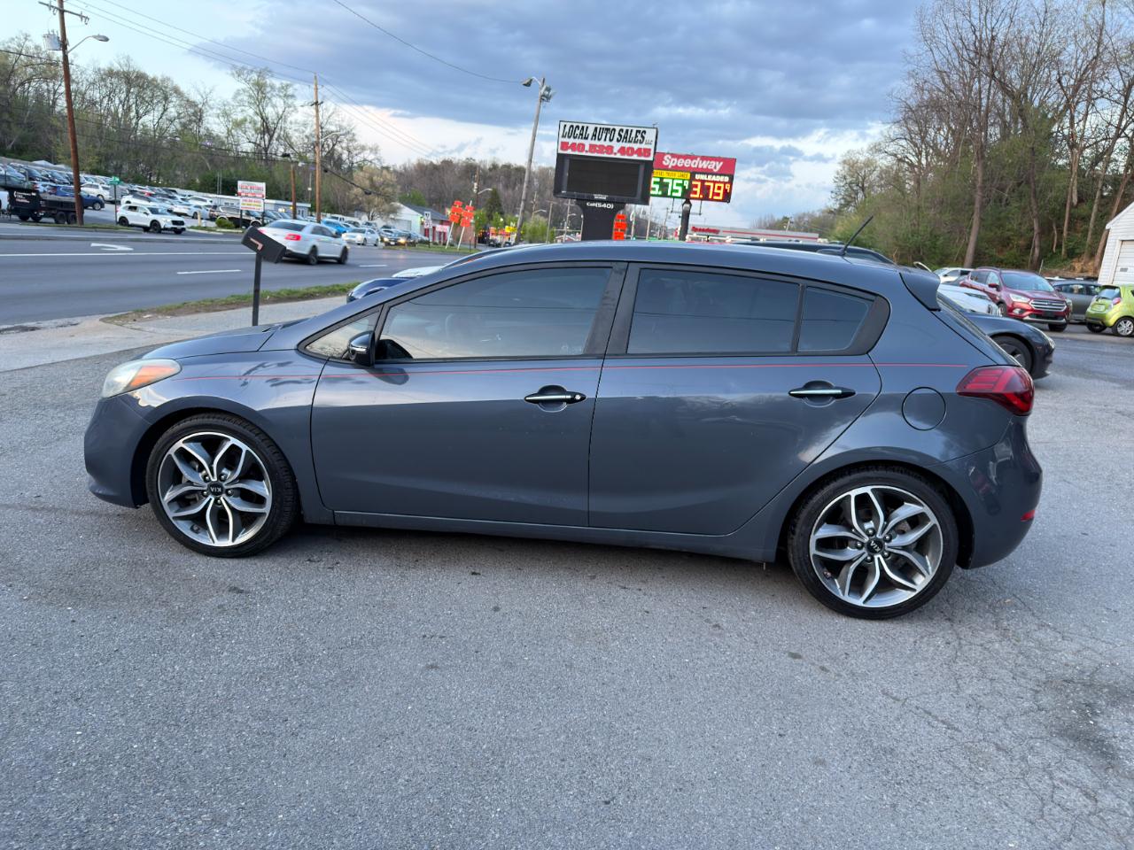 Kia Forte 5-Door 5dr HB Man SX 2016