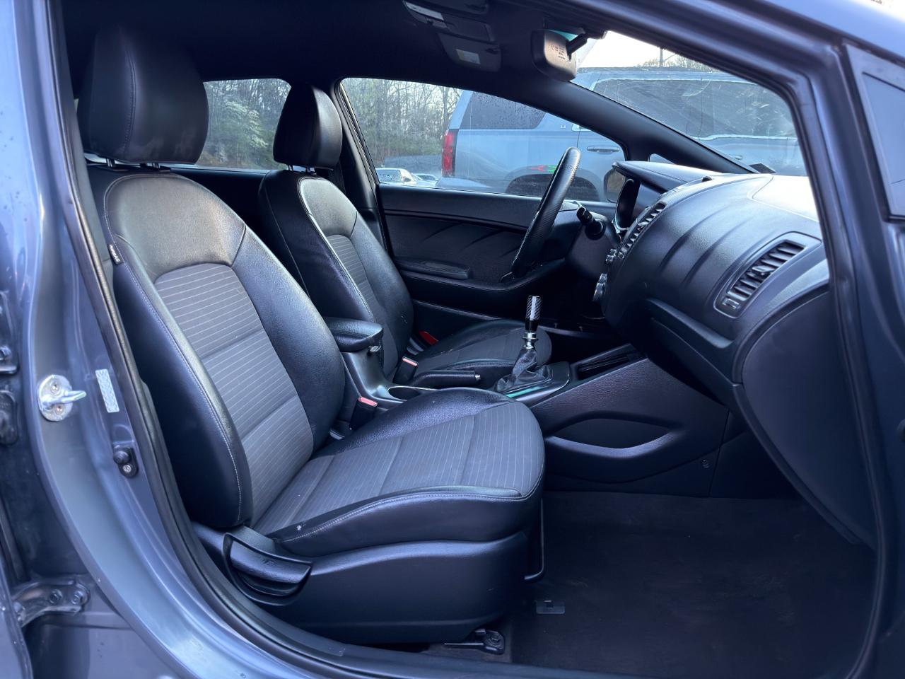 Kia Forte 5-Door 5dr HB Man SX 2016