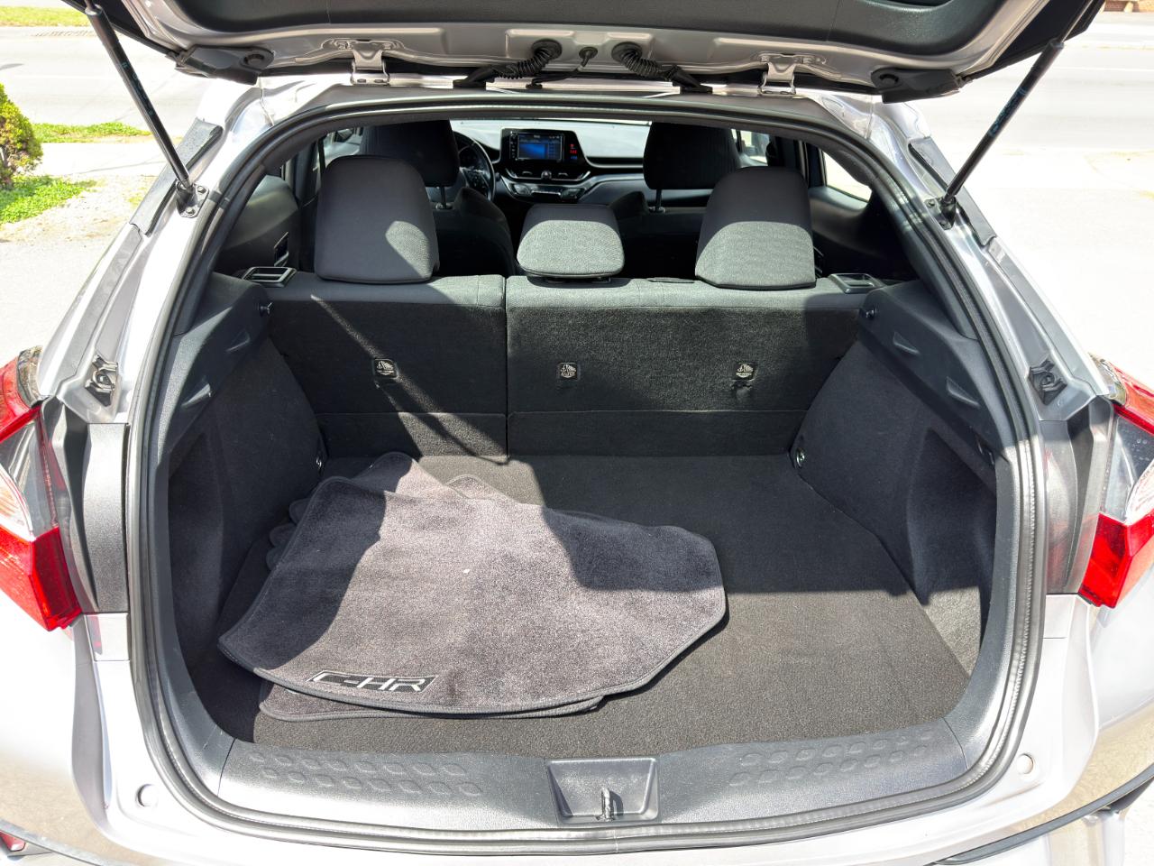 Toyota C-HR XLE FWD (Natl) 2018