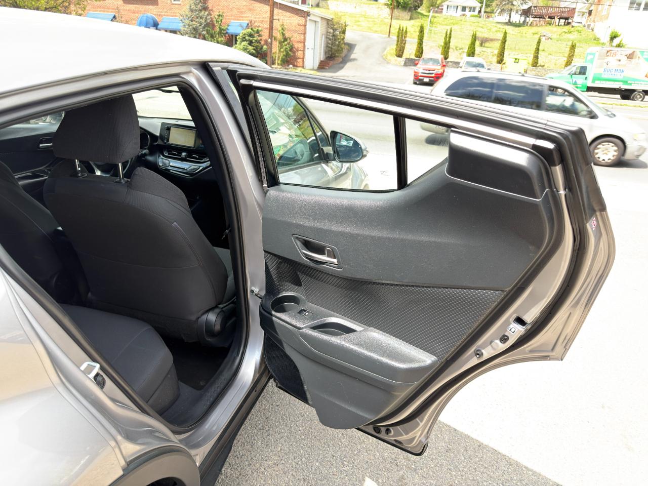 Toyota C-HR XLE FWD (Natl) 2018