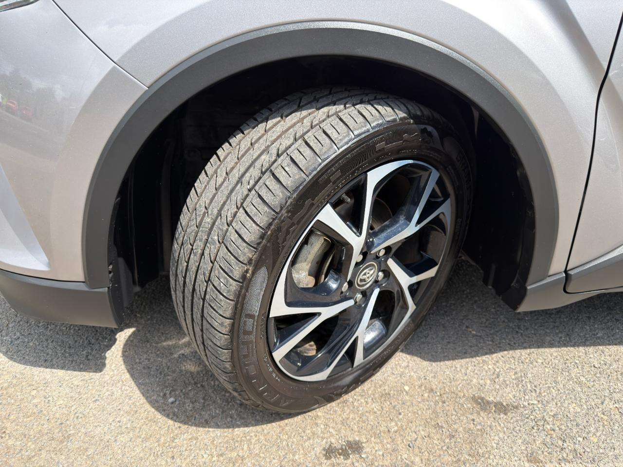 Toyota C-HR XLE FWD (Natl) 2018