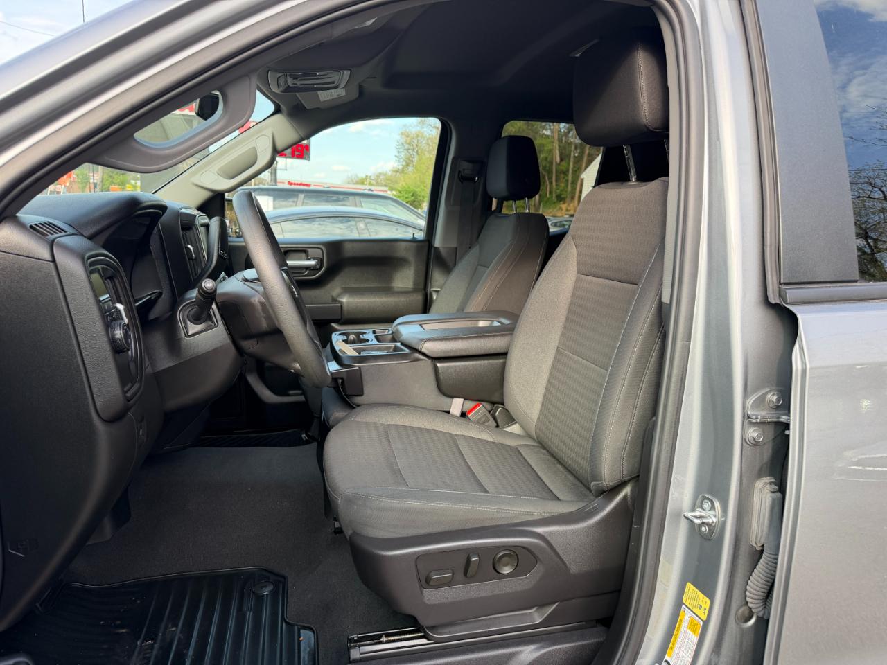 Chevrolet Silverado 1500 2WD Double Cab 147" Work Truck 2024