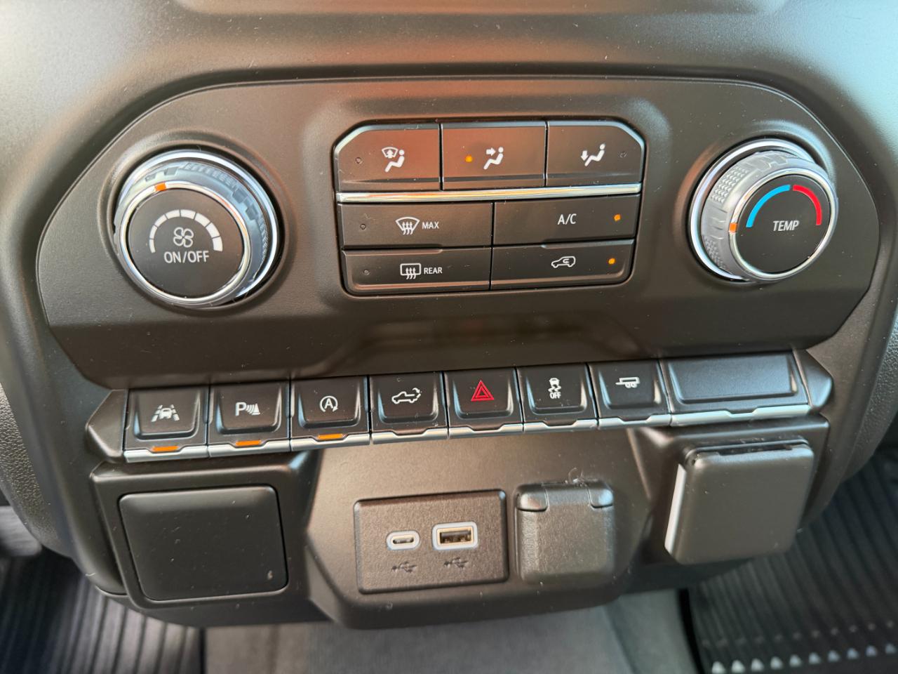 Chevrolet Silverado 1500 2WD Double Cab 147" Work Truck 2024