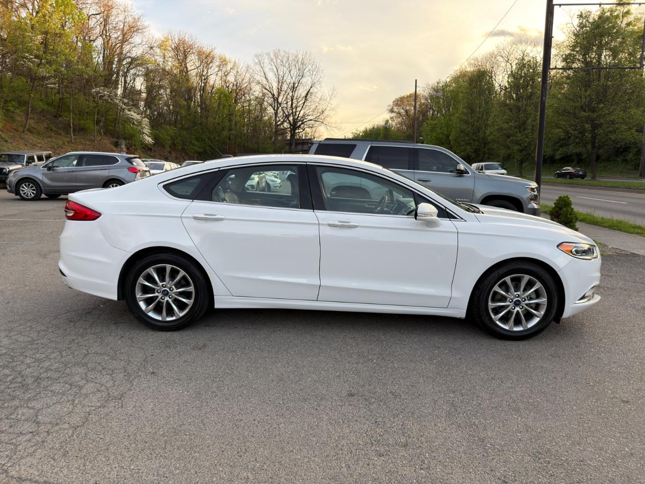 Ford Fusion SE FWD 2017