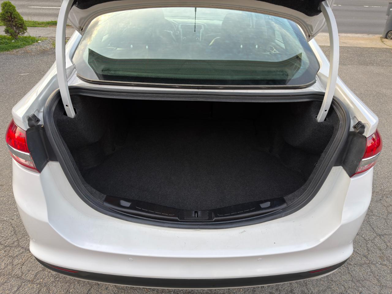 Ford Fusion SE FWD 2017