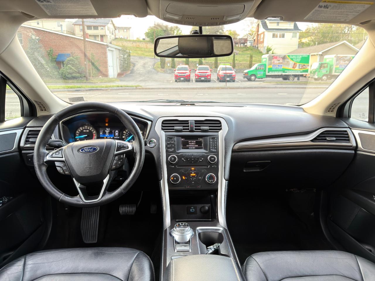 Ford Fusion SE FWD 2017