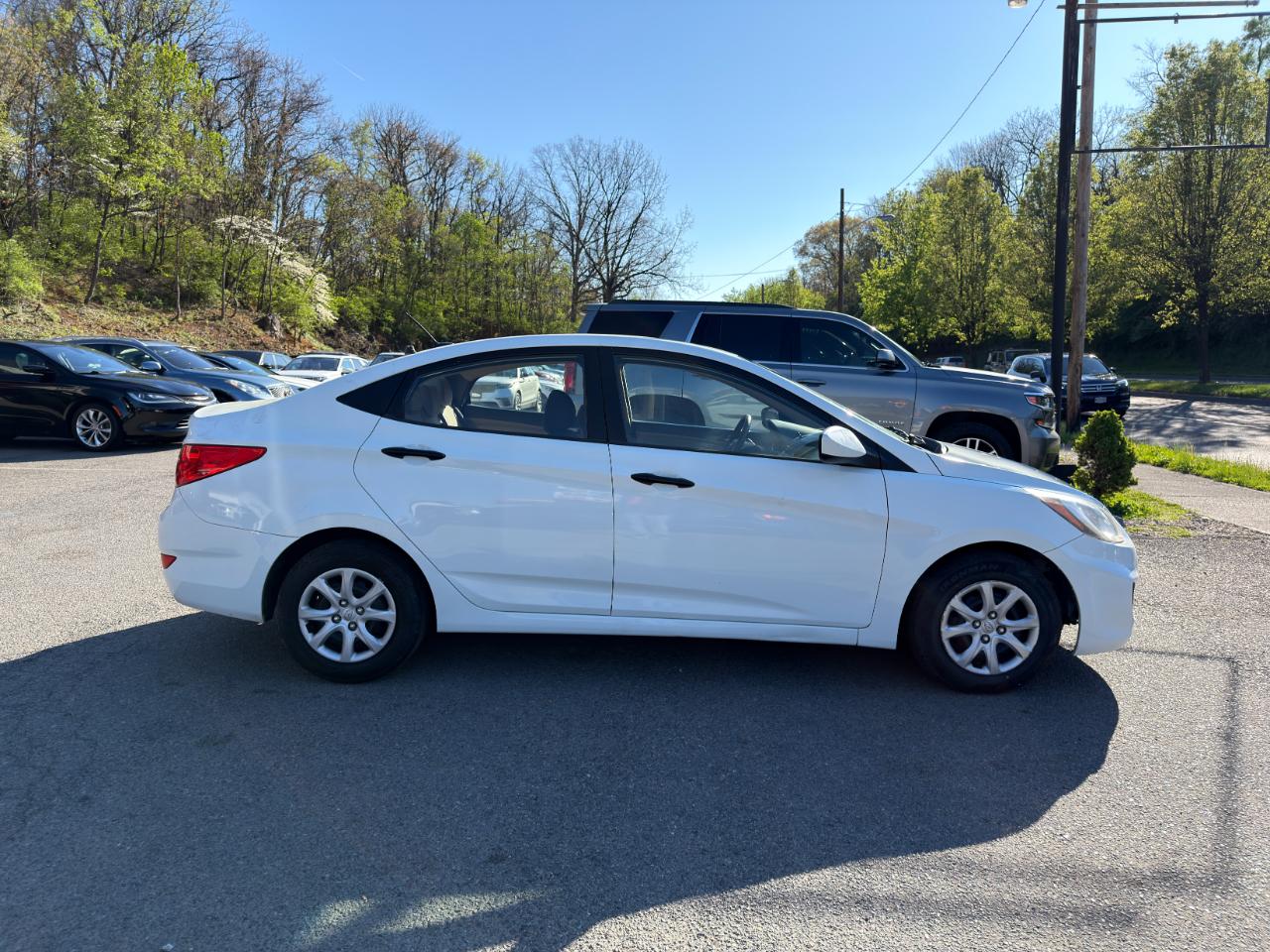 Hyundai Accent 4dr Sdn Auto GLS 2012