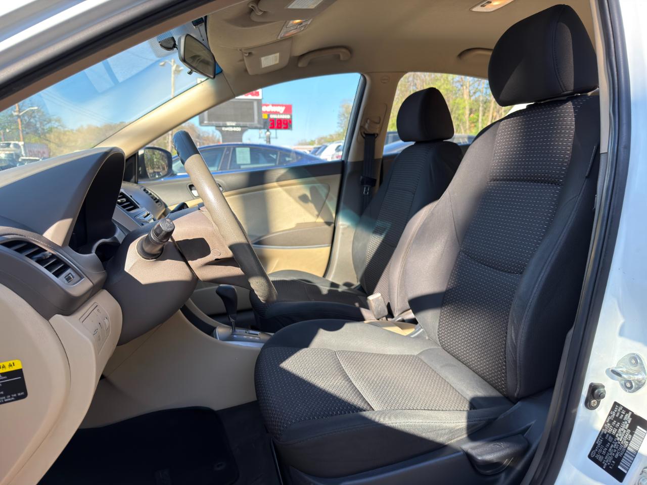 Hyundai Accent 4dr Sdn Auto GLS 2012