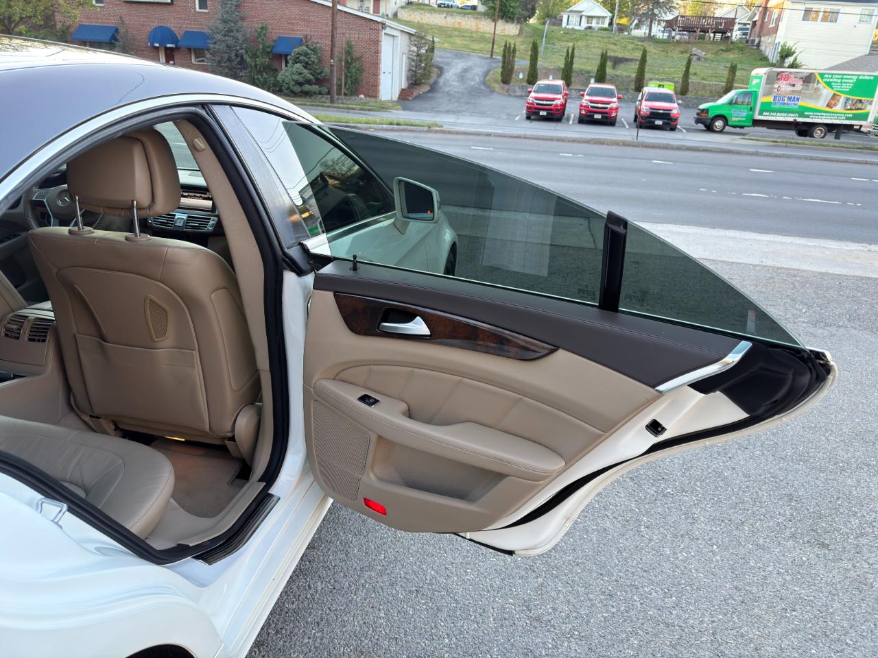 Mercedes-Benz CLS-Class 4dr Sdn CLS 550 4MATIC 2013