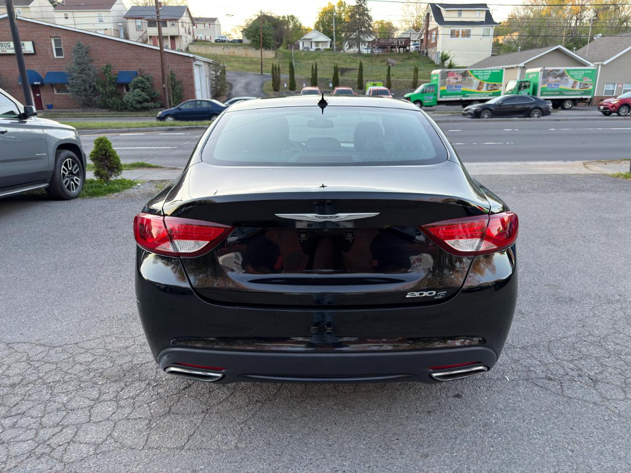 Chrysler 200 4dr Sdn S FWD 2016