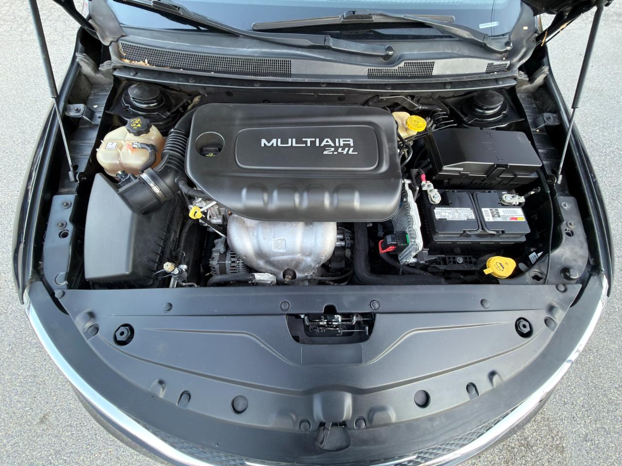 Chrysler 200 4dr Sdn S FWD 2016