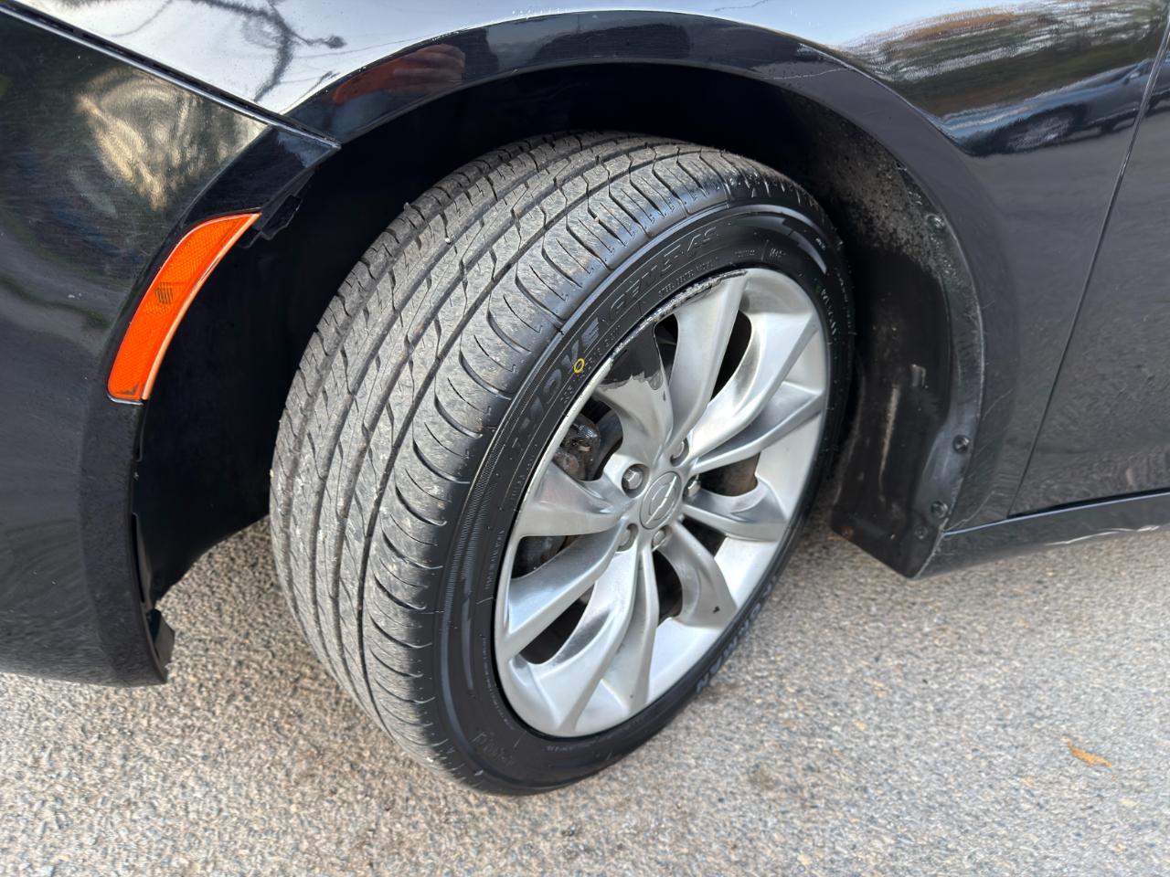 Chrysler 200 4dr Sdn S FWD 2016