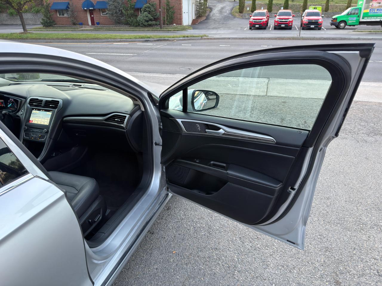 Ford Fusion SE FWD 2018